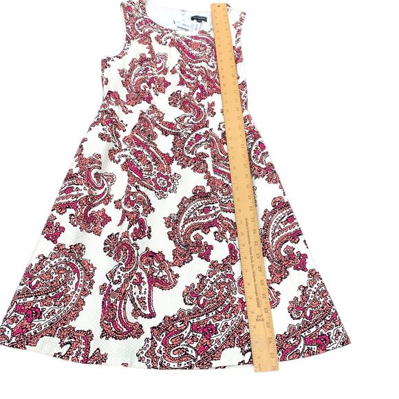 The Limited Fit Flare White Pink Paisley Sleeveless Dress NEW 2 - Picture 5 of 7